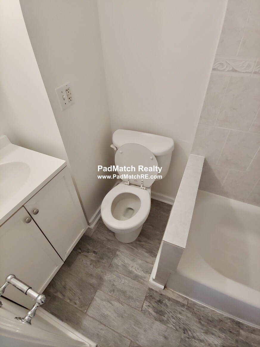 70 Joy St, Beacon Hill