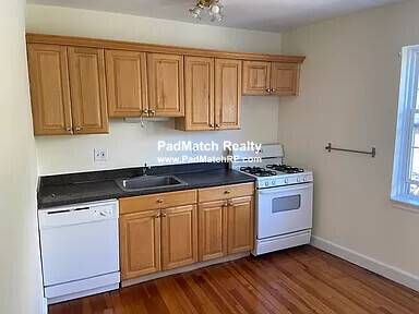 24 Fairbanks St, Washington Square