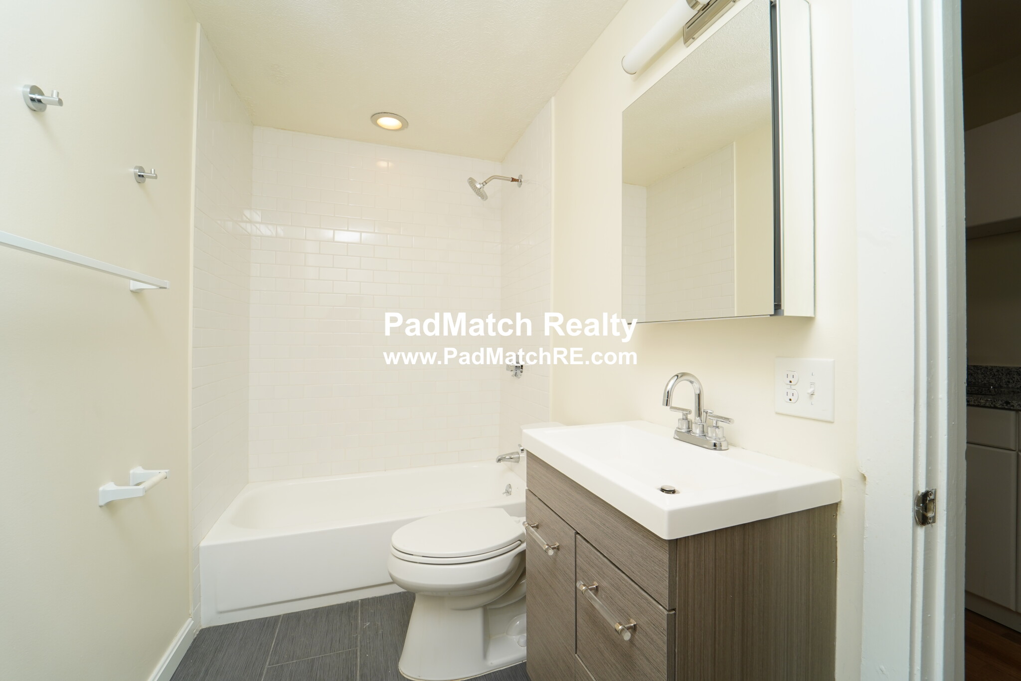 523 3rd St, South Boston