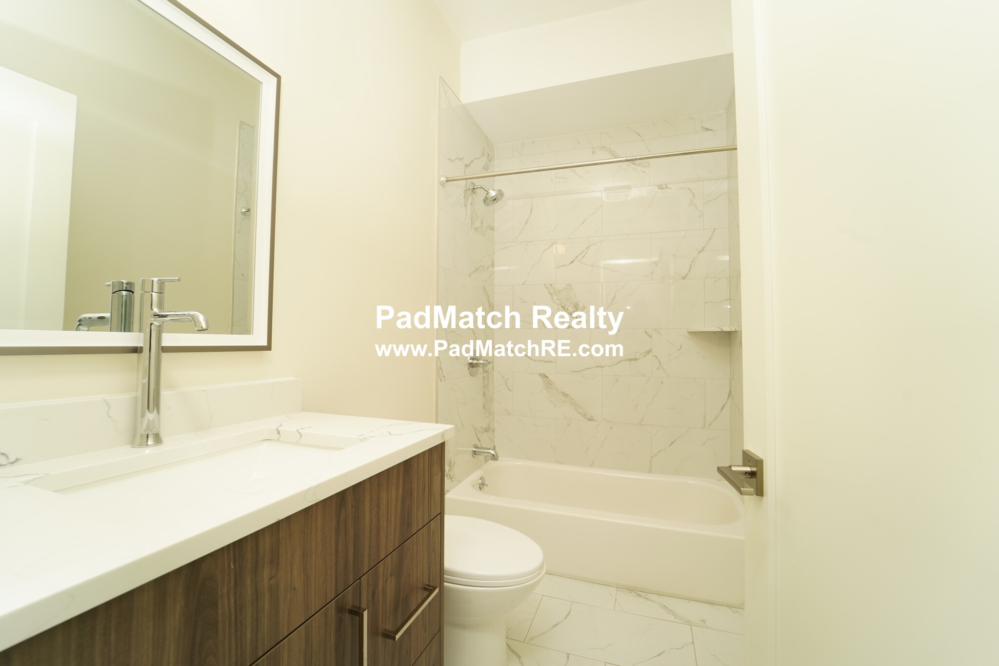 64 Chelsea St, East Boston