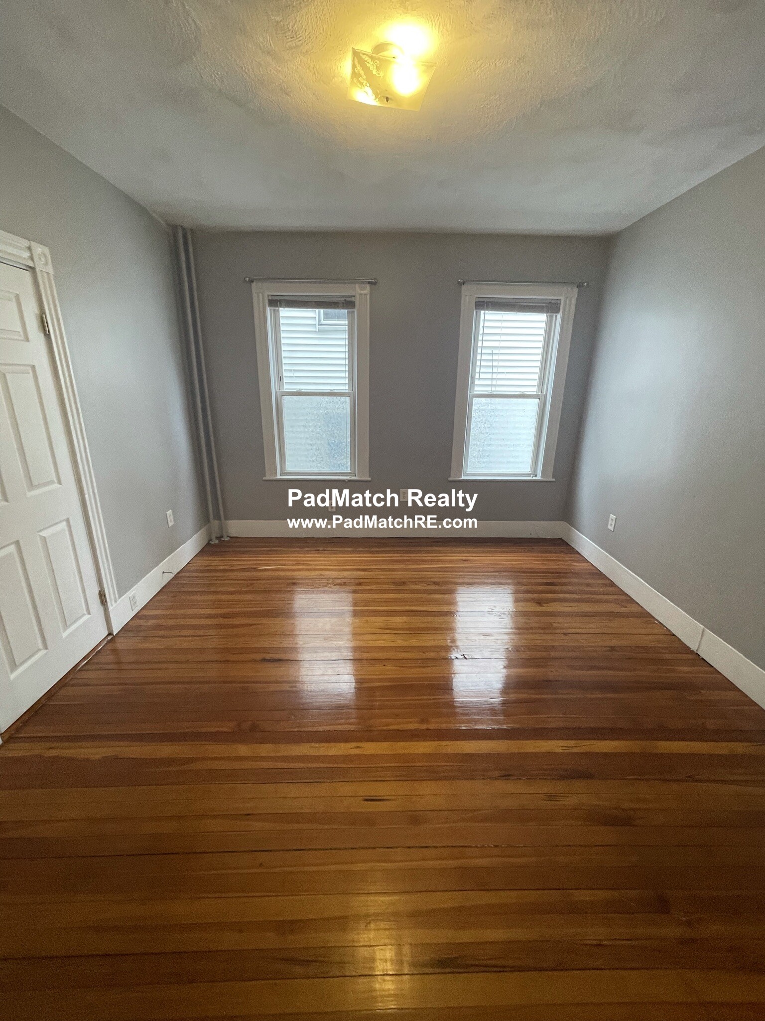 11 Sunset St, Mission Hill