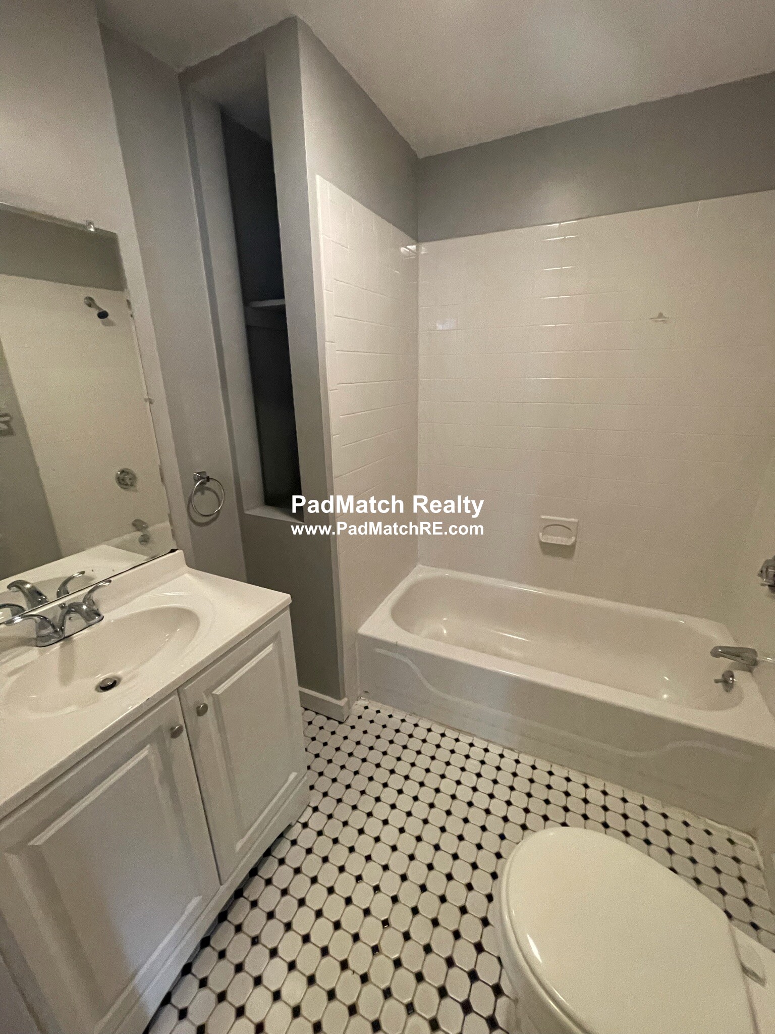 11 Sunset St, Mission Hill