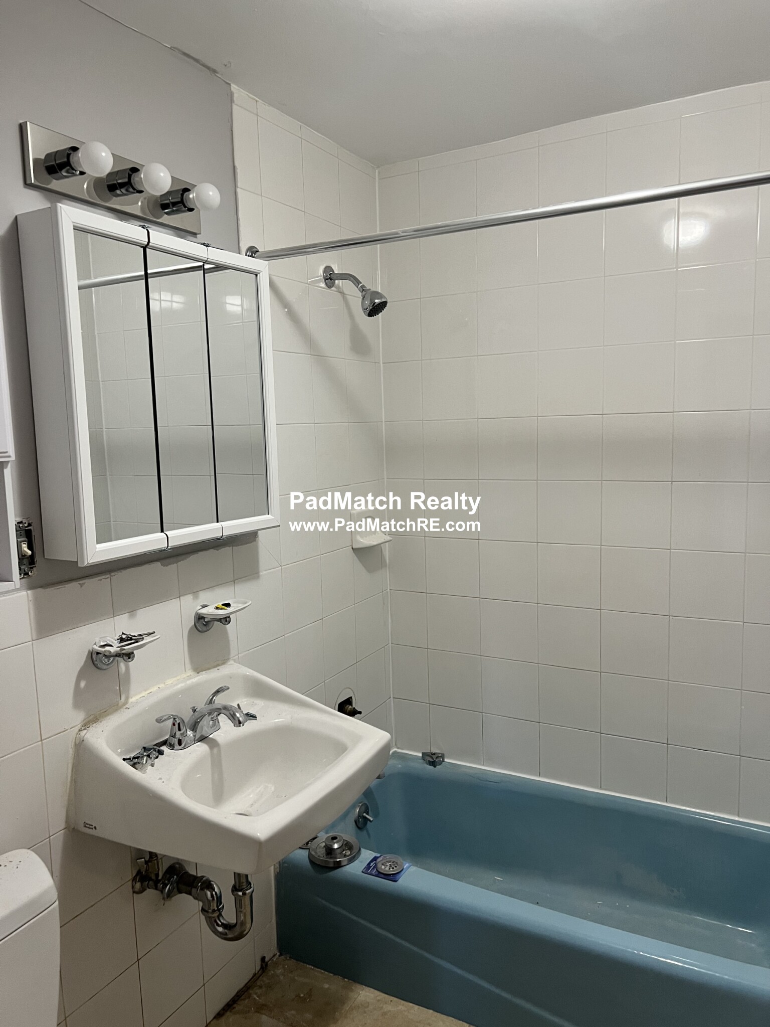 805 Mount Auburn St, Watertown