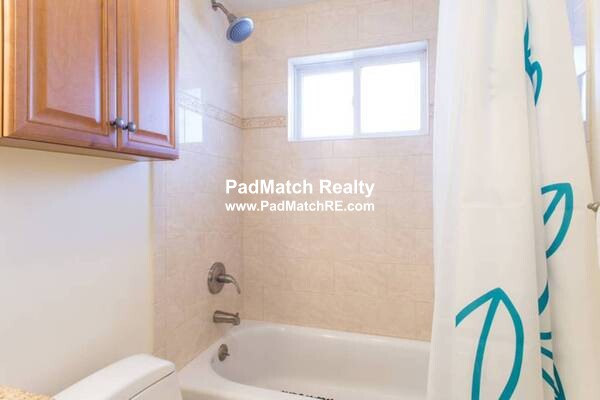 35 Oxford Cir, Cushing Square