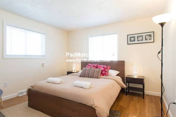 35 Oxford Cir, Cushing Square