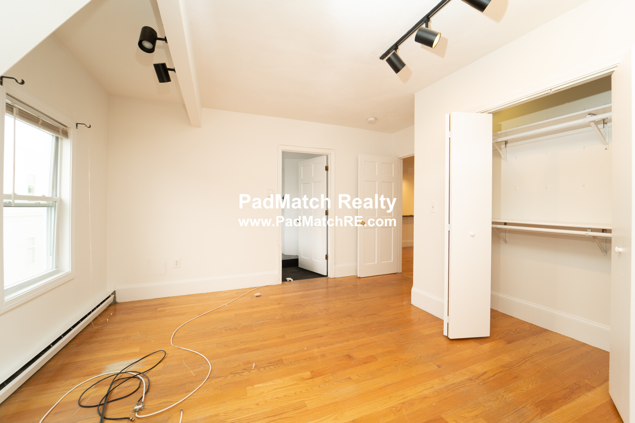 6 Bowdoin Park, Dorchester