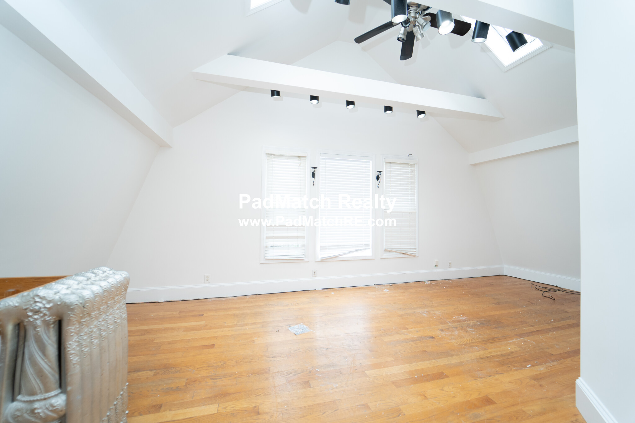 6 Bowdoin Park, Dorchester