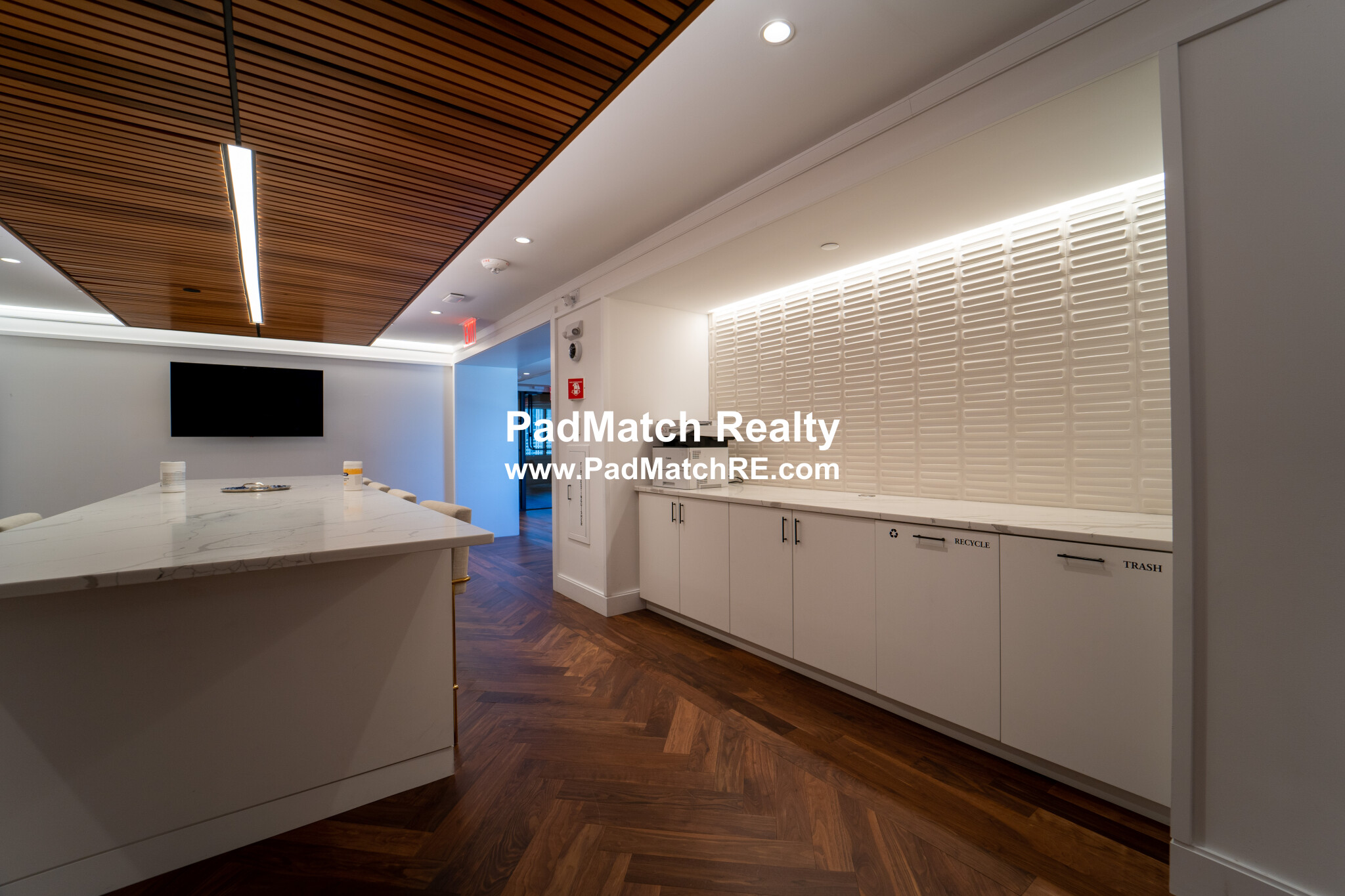 1 Devonshire Pl, Midtown