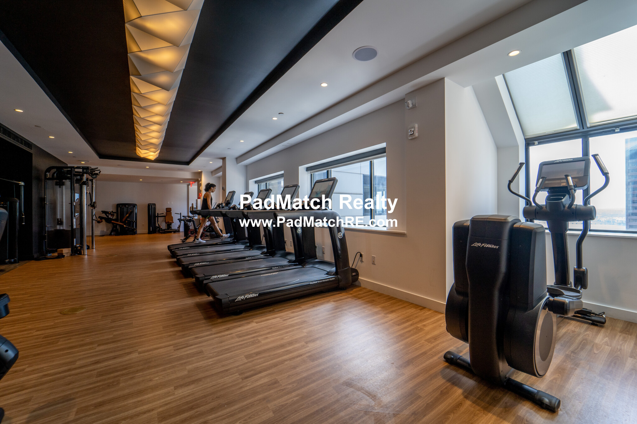 1 Devonshire Pl, Midtown