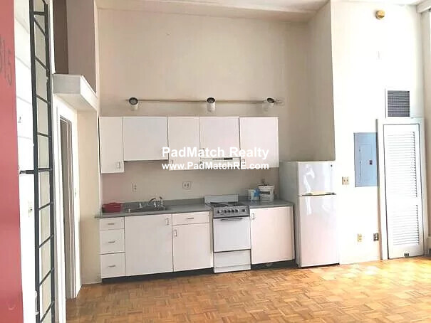 61 Brookline Ave, Fenway