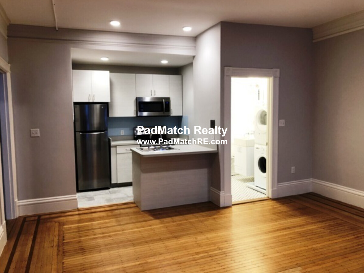 174 Newbury St, Back Bay