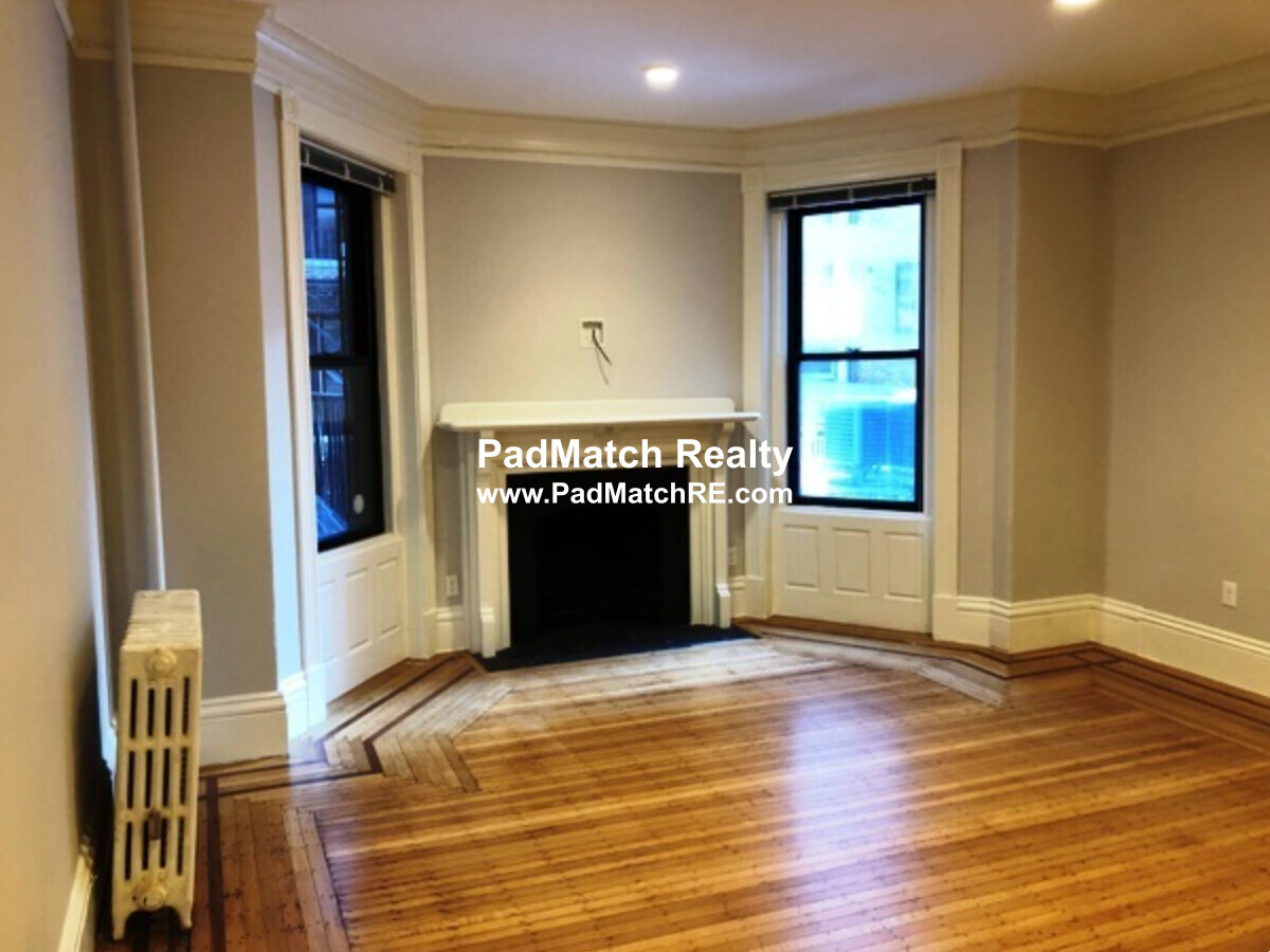 174 Newbury St, Back Bay