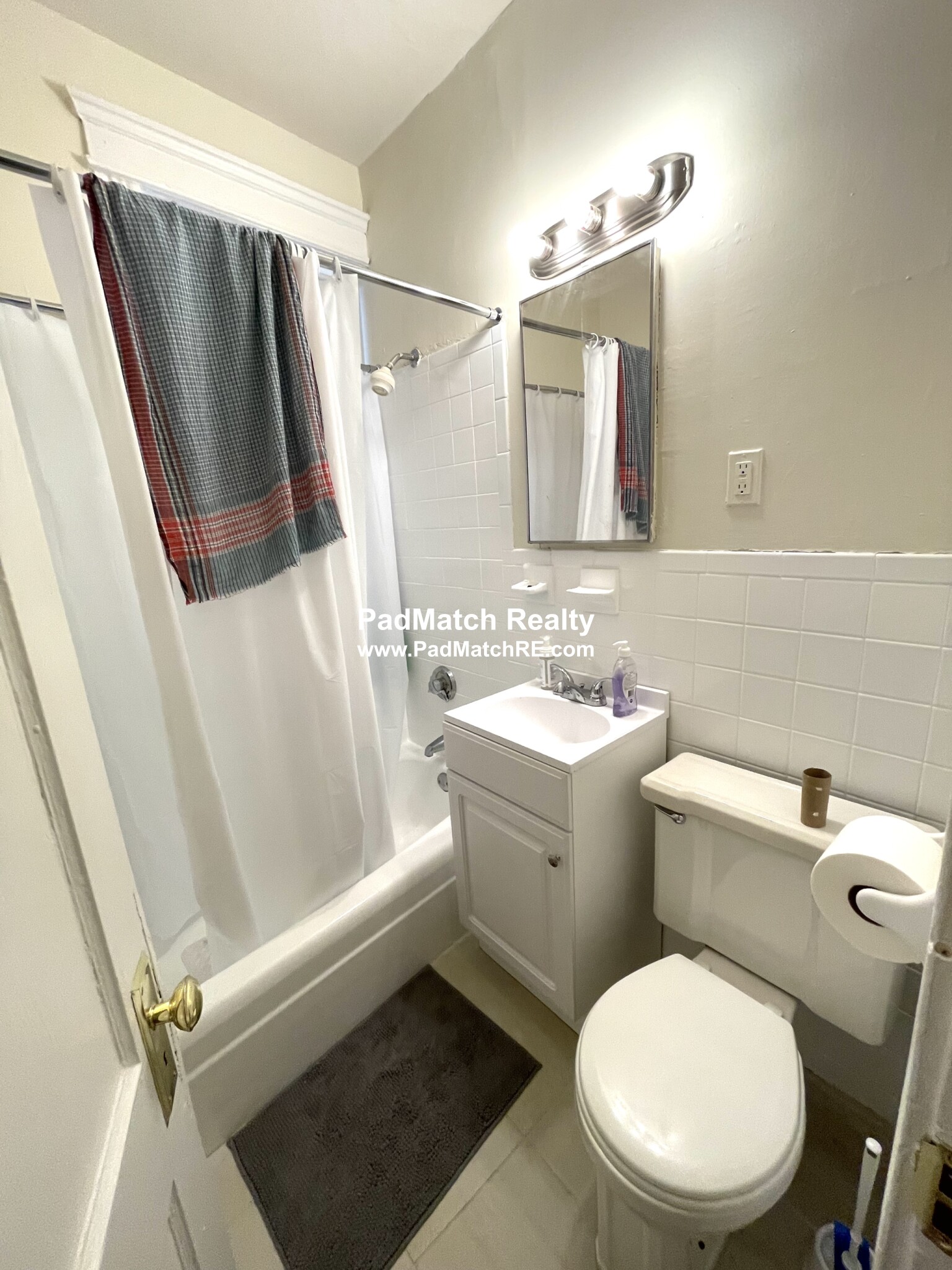 1148 Commonwealth Ave, Allston