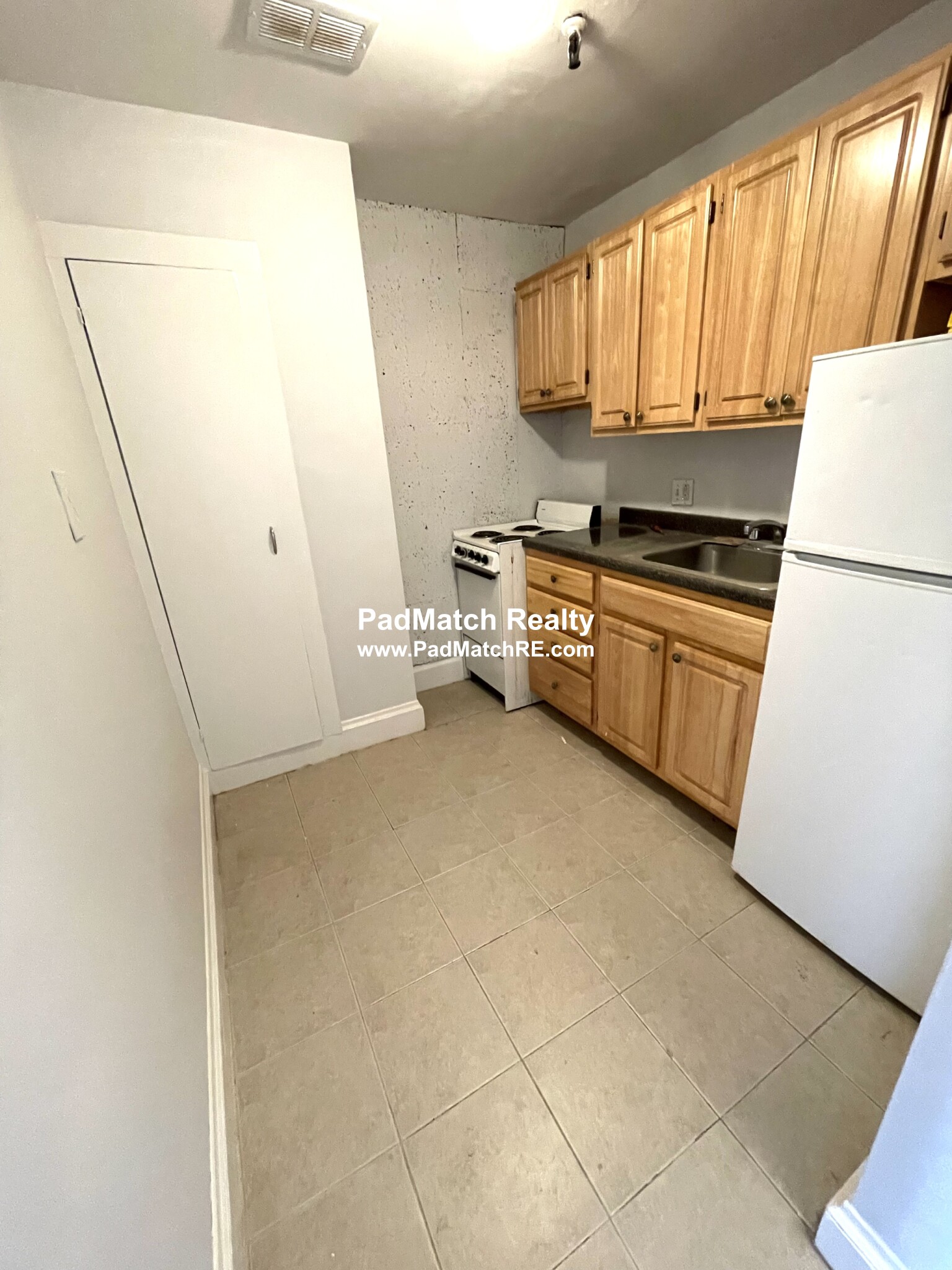 470 Beacon St, Fenway