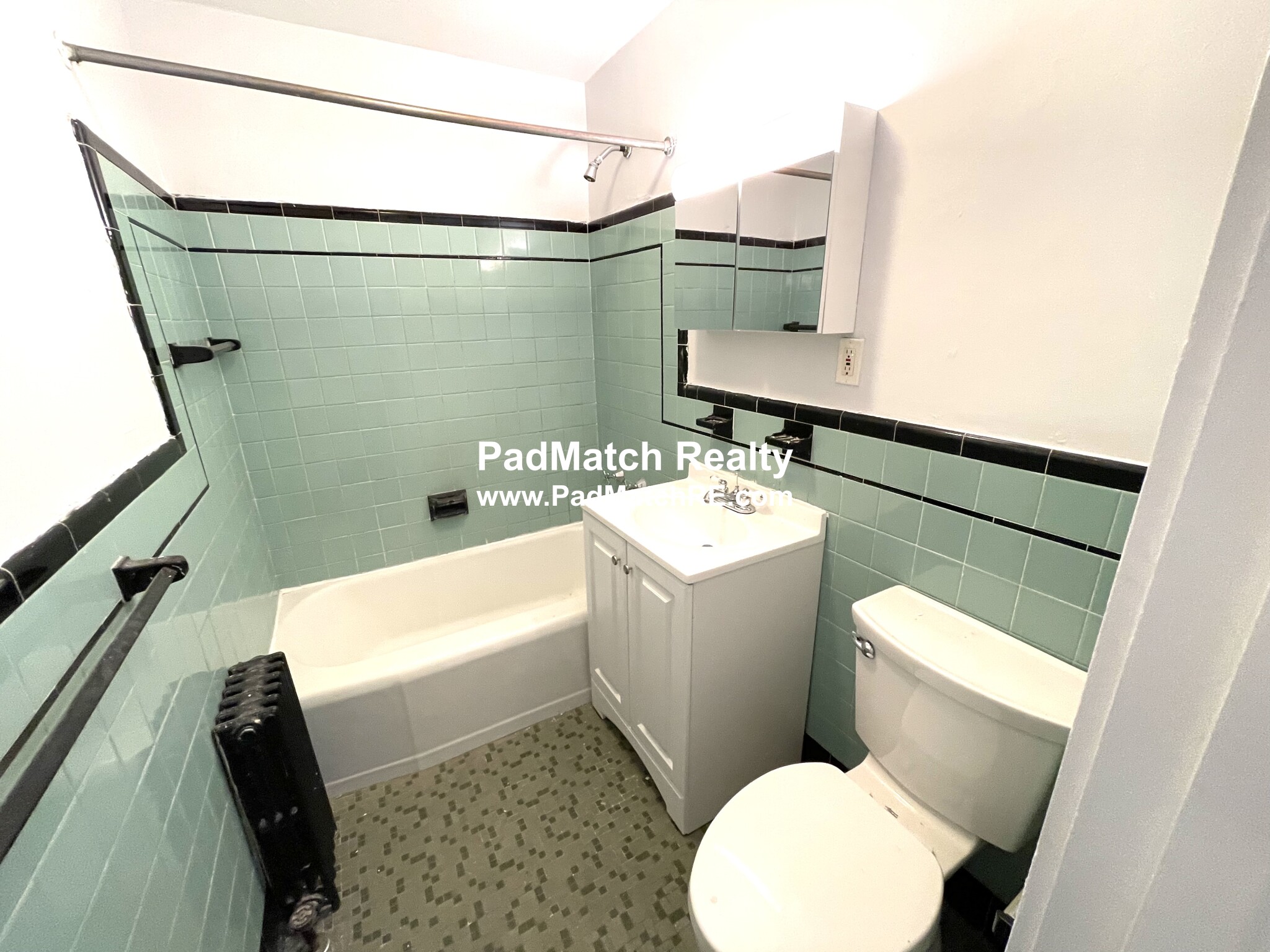 470 Beacon St, Fenway