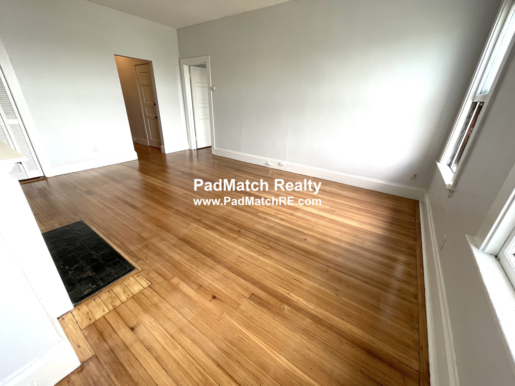 470 Beacon St, Fenway