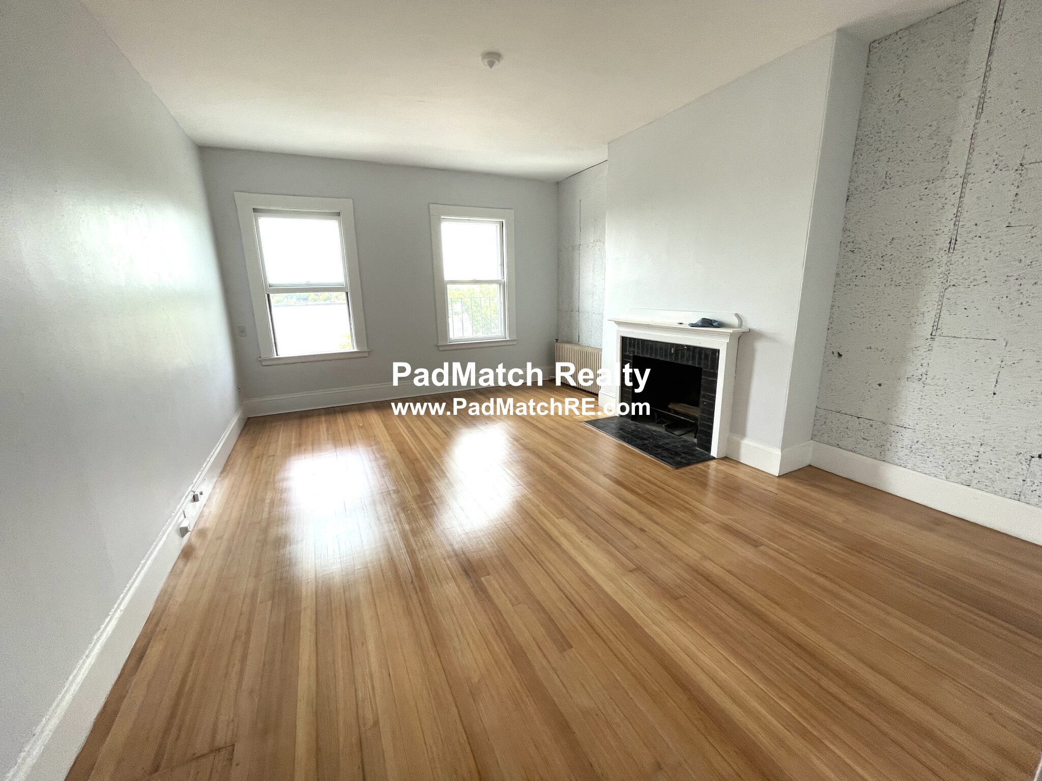 470 Beacon St, Fenway