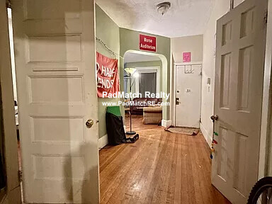 186 Naples Rd, Coolidge Corner