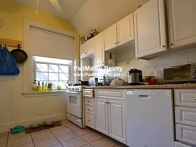 186 Naples Rd, Coolidge Corner