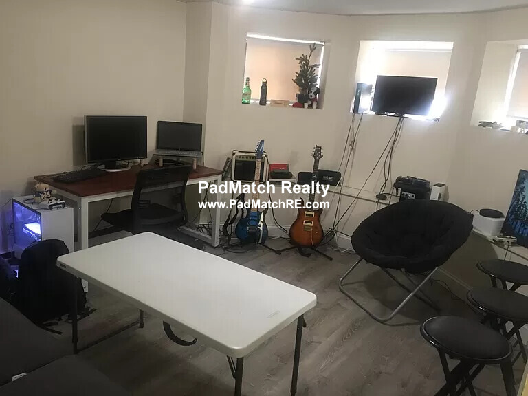 19 Brighton Ave, Allston