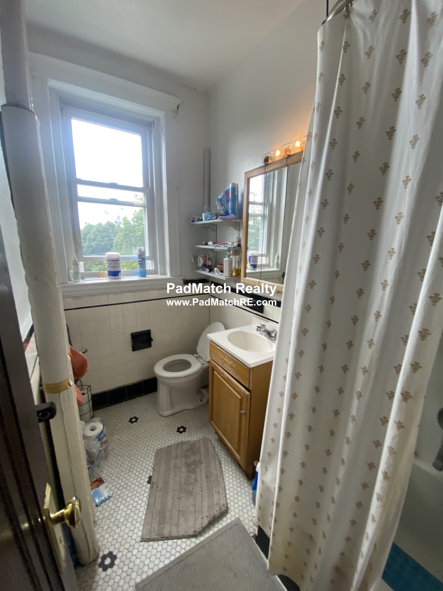 1820 Commonwealth Ave, Brighton