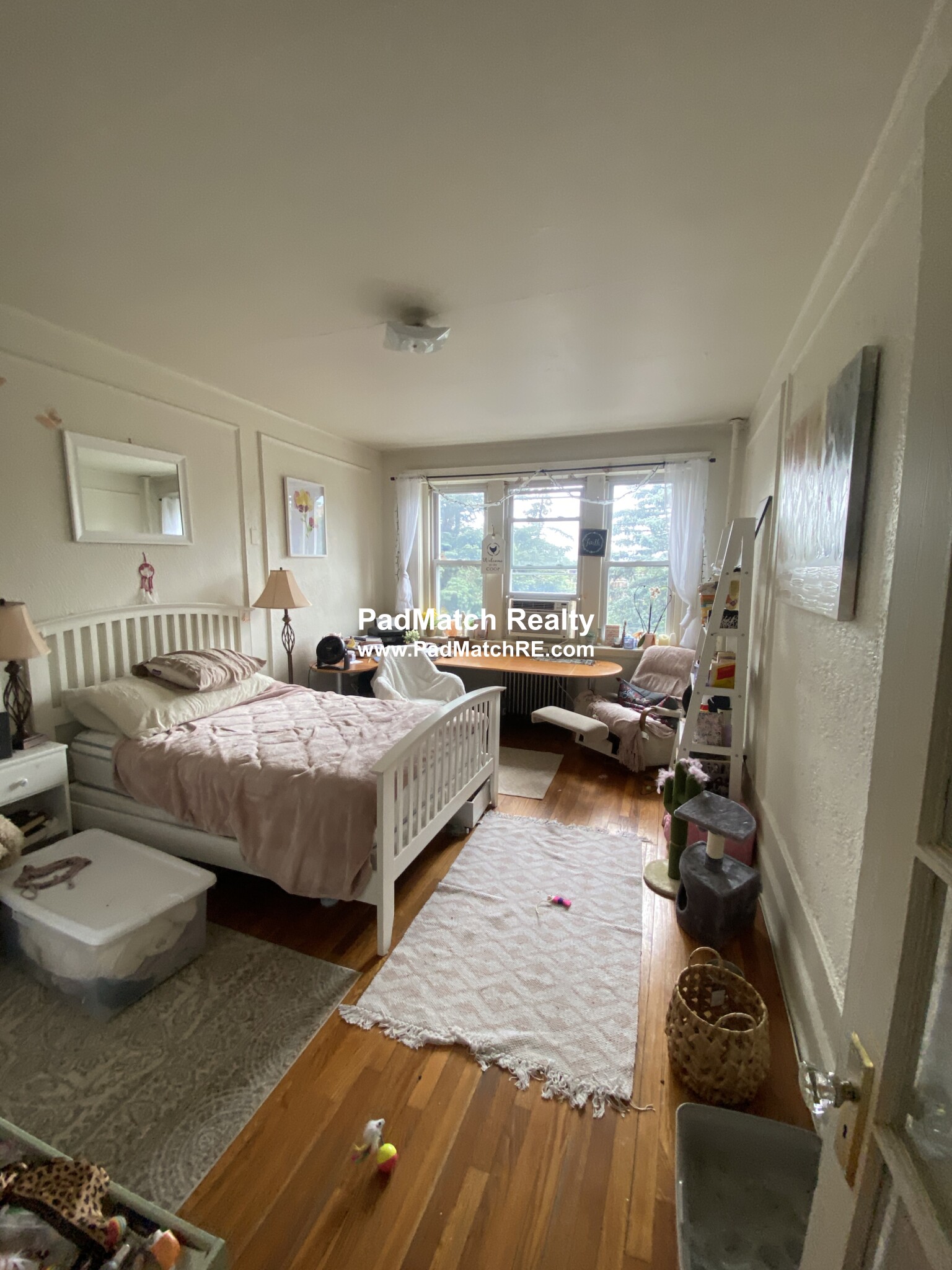 1820 Commonwealth Ave, Brighton