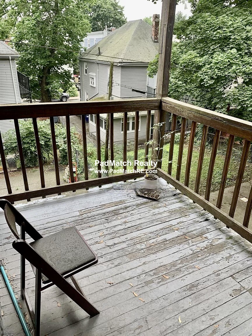 348 Faneuil St, Brighton