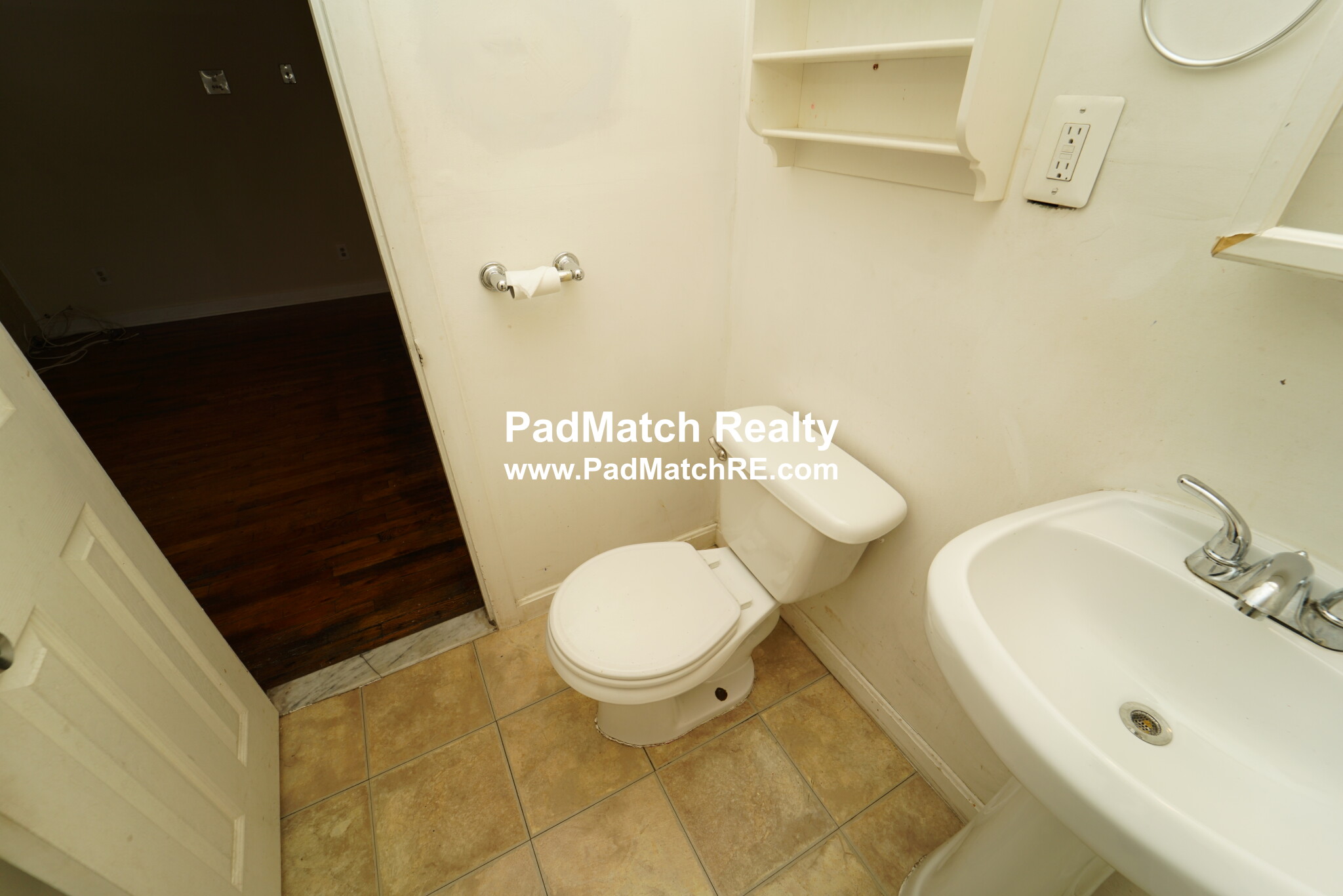 886 Huntington Ave, Mission Hill