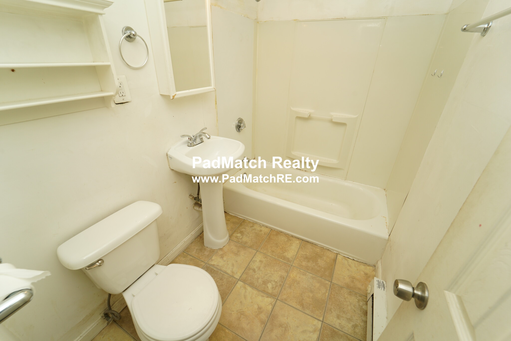 886 Huntington Ave, Mission Hill