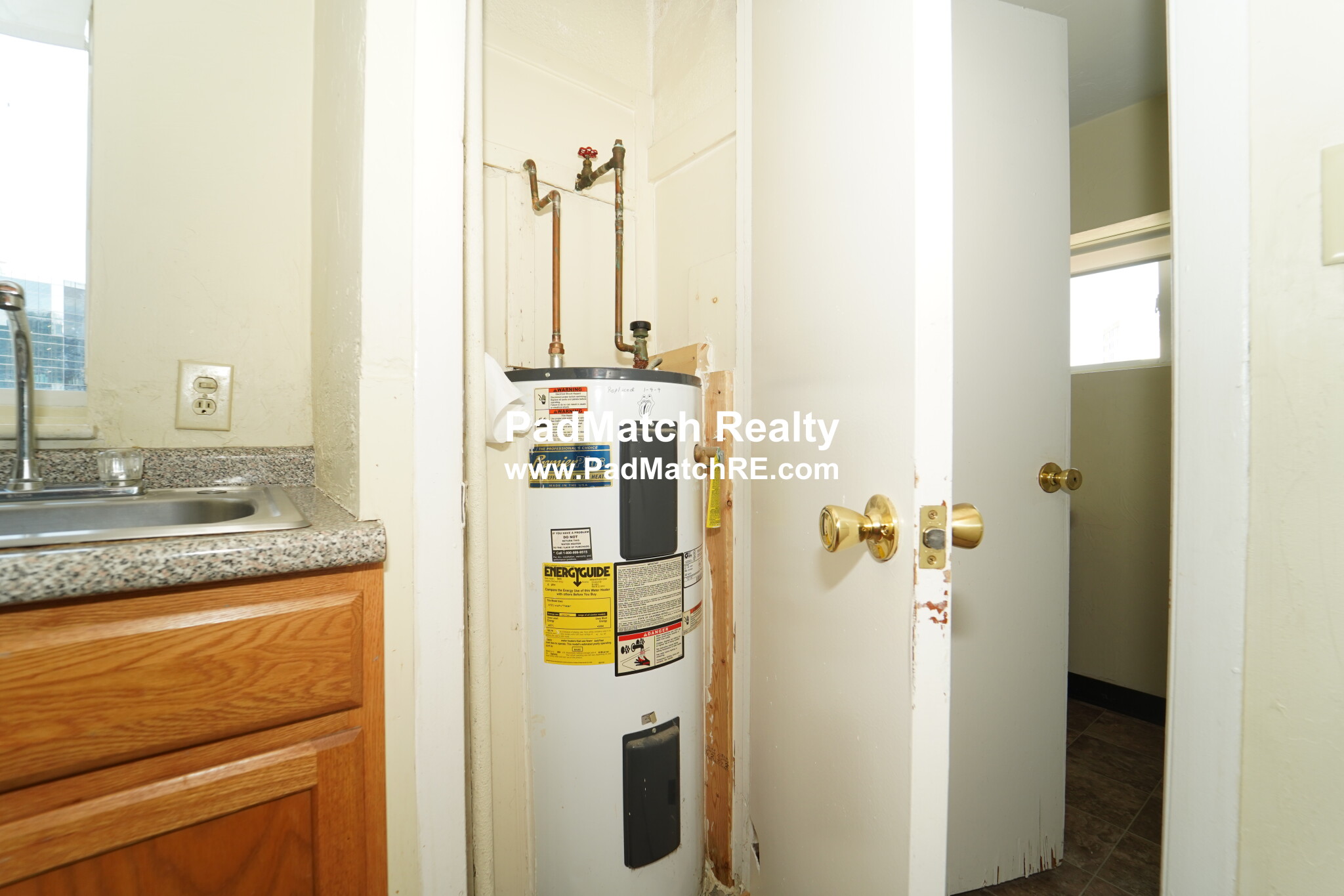 231 Harrison Ave, Chinatown