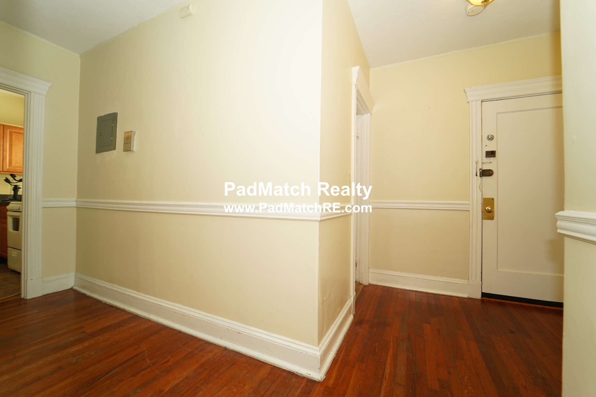 368 Riverway, Mission Hill