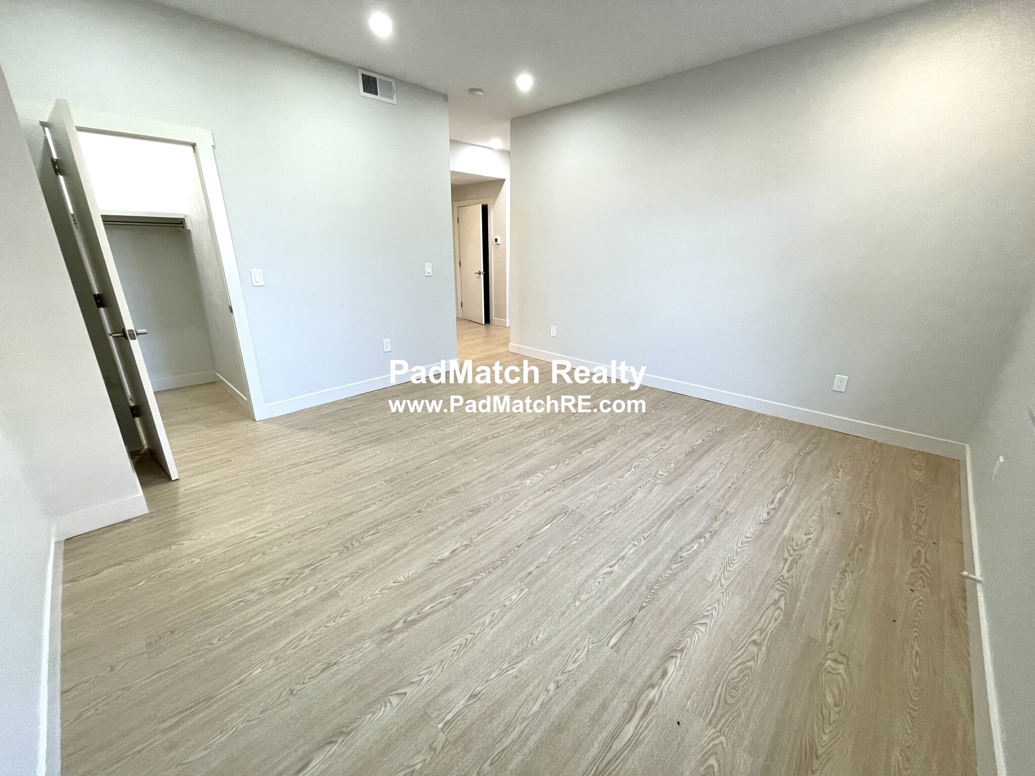 47 Bay State Rd, Fenway