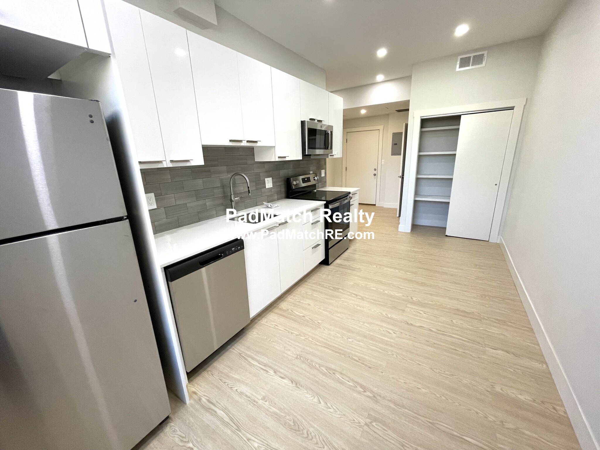 47 Bay State Rd, Fenway