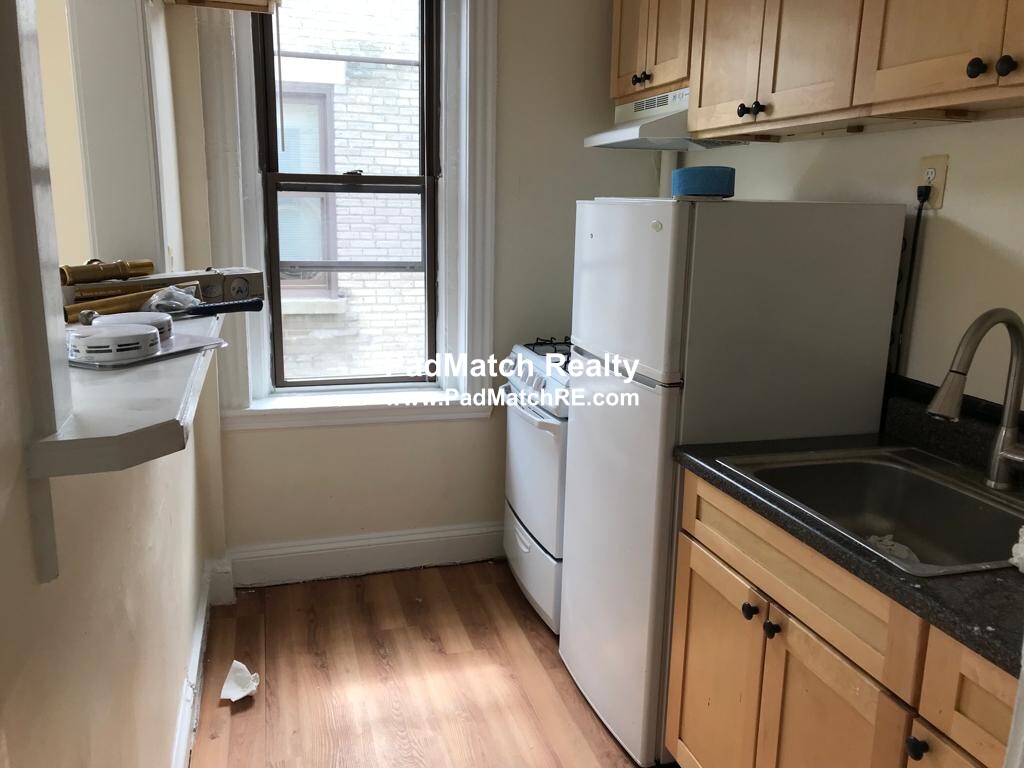 360 Riverway, Fenway