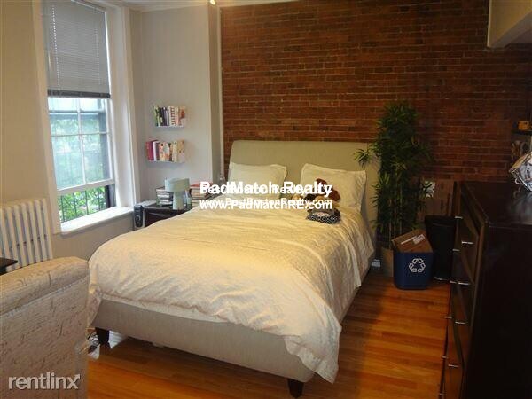 120 Charles St, Back Bay