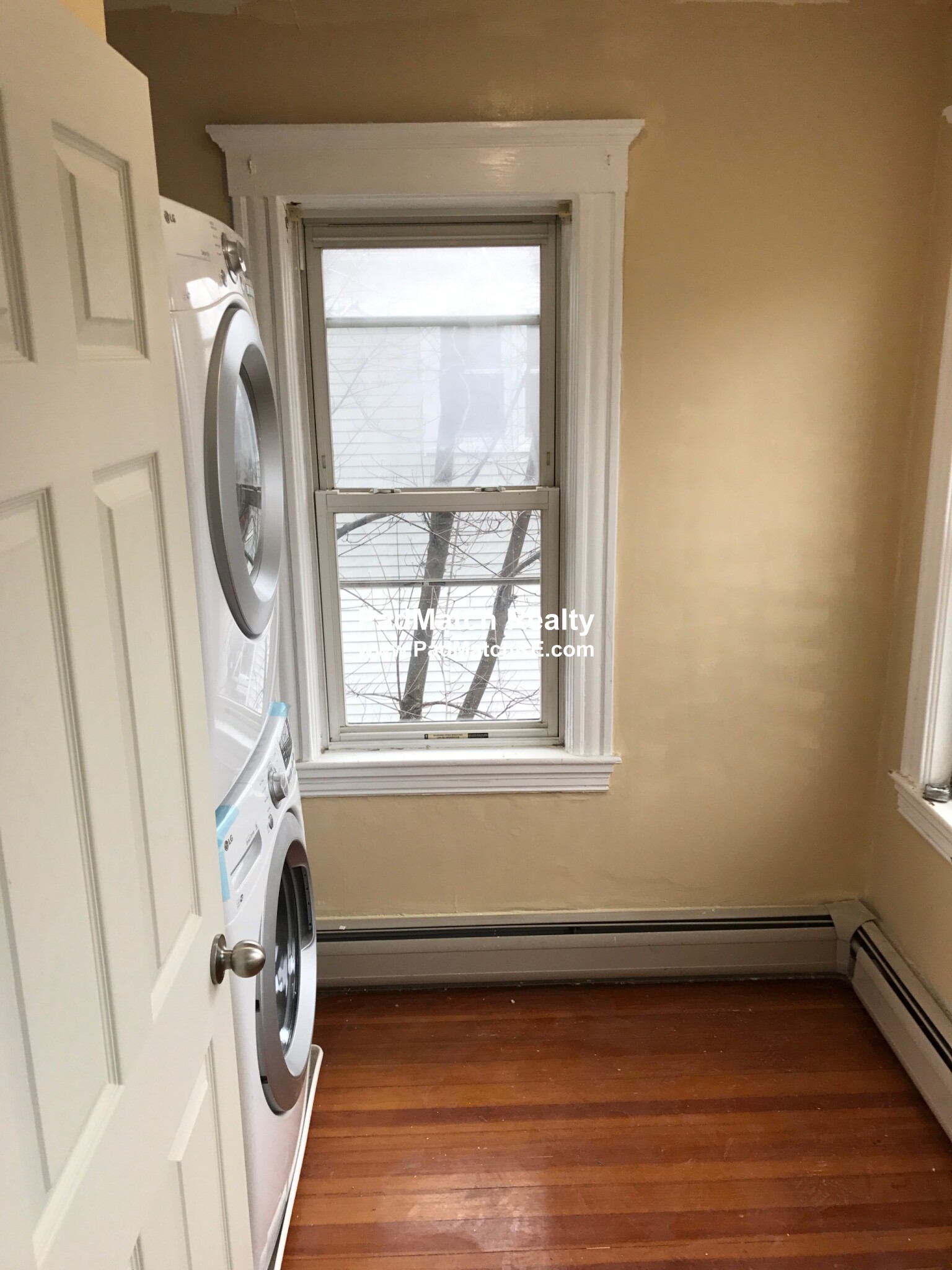 14 Lyons Ct, Watertown