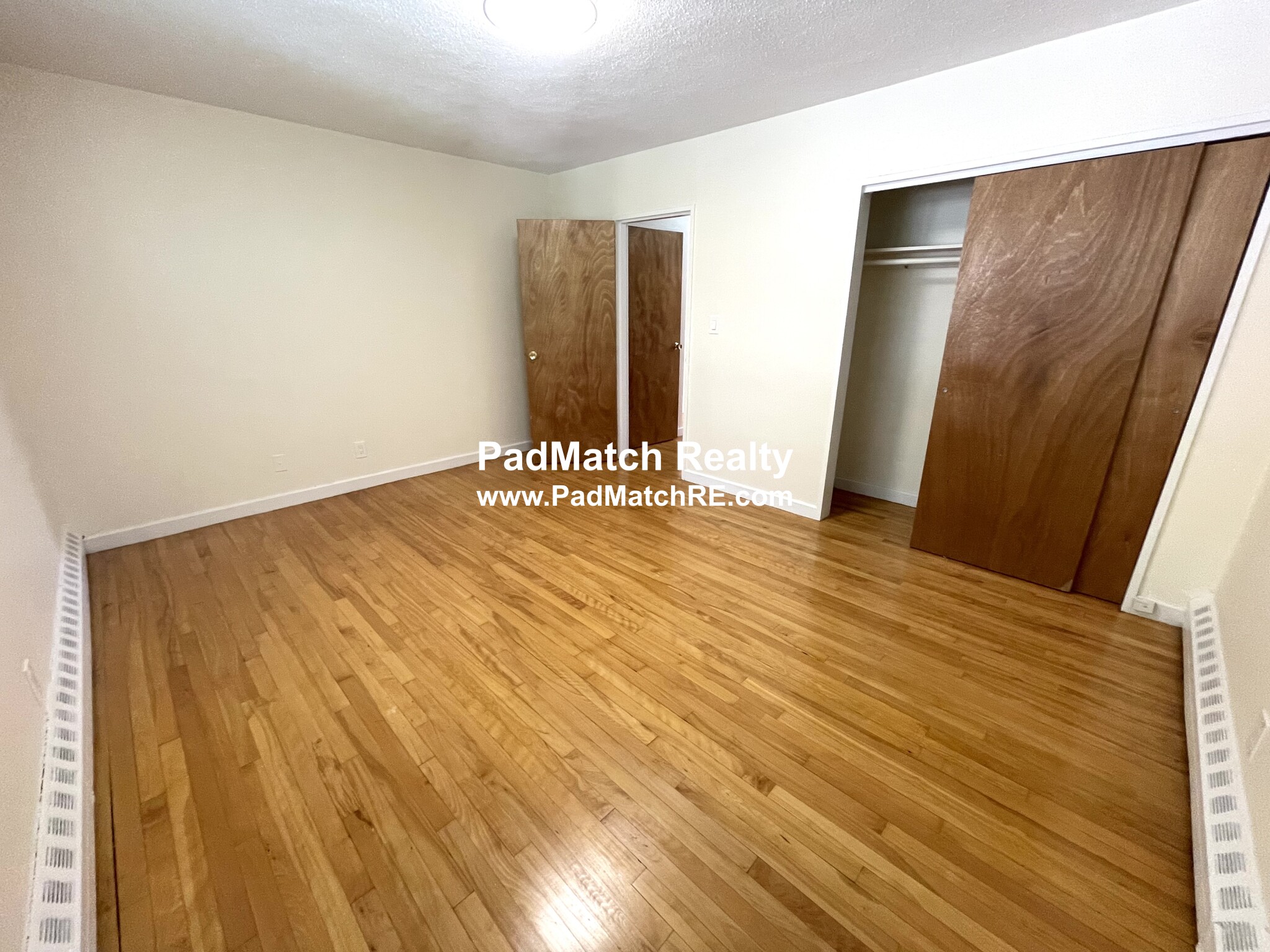 53 Parkman St, Longwood