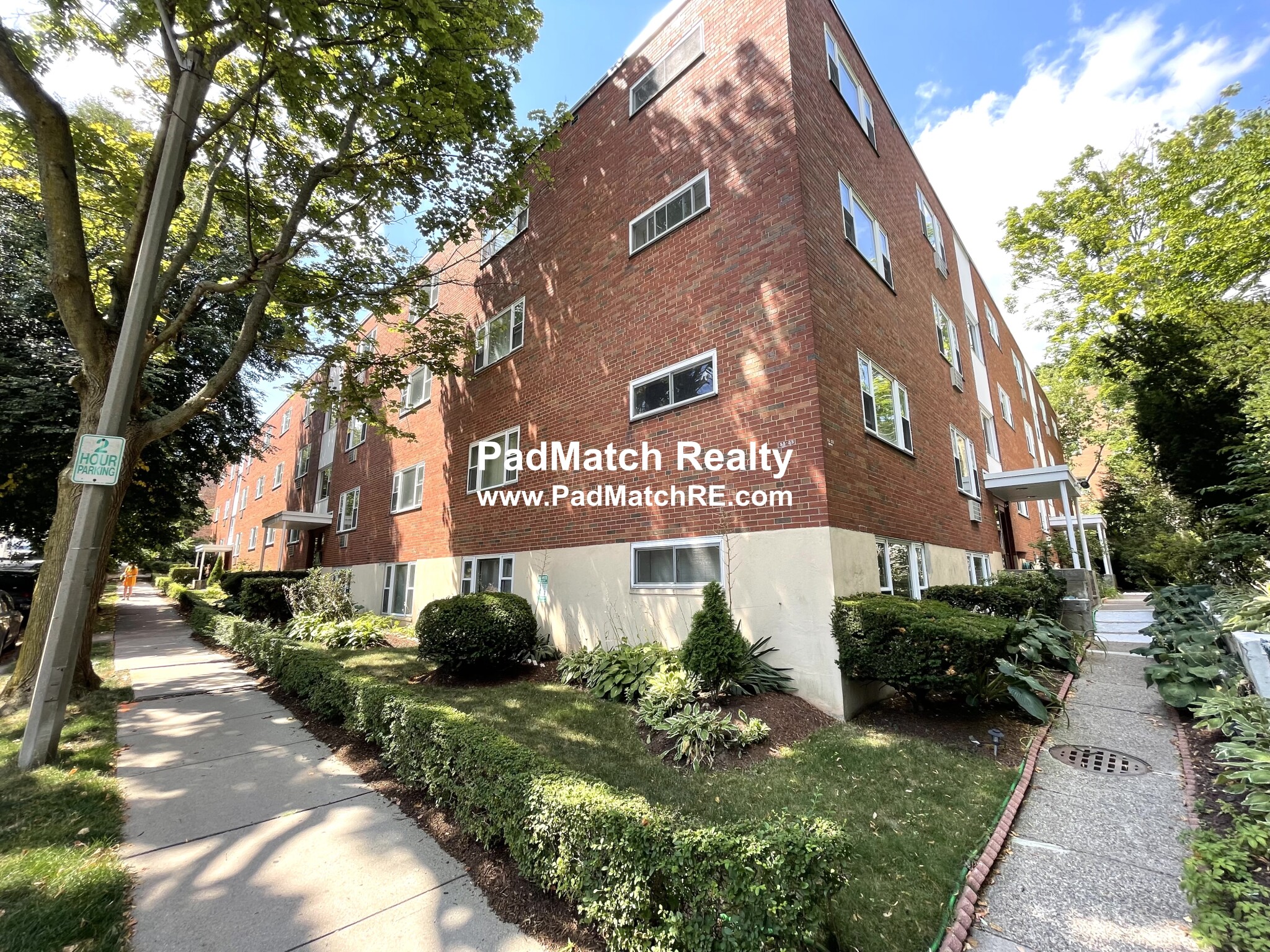 53 Parkman St, Longwood