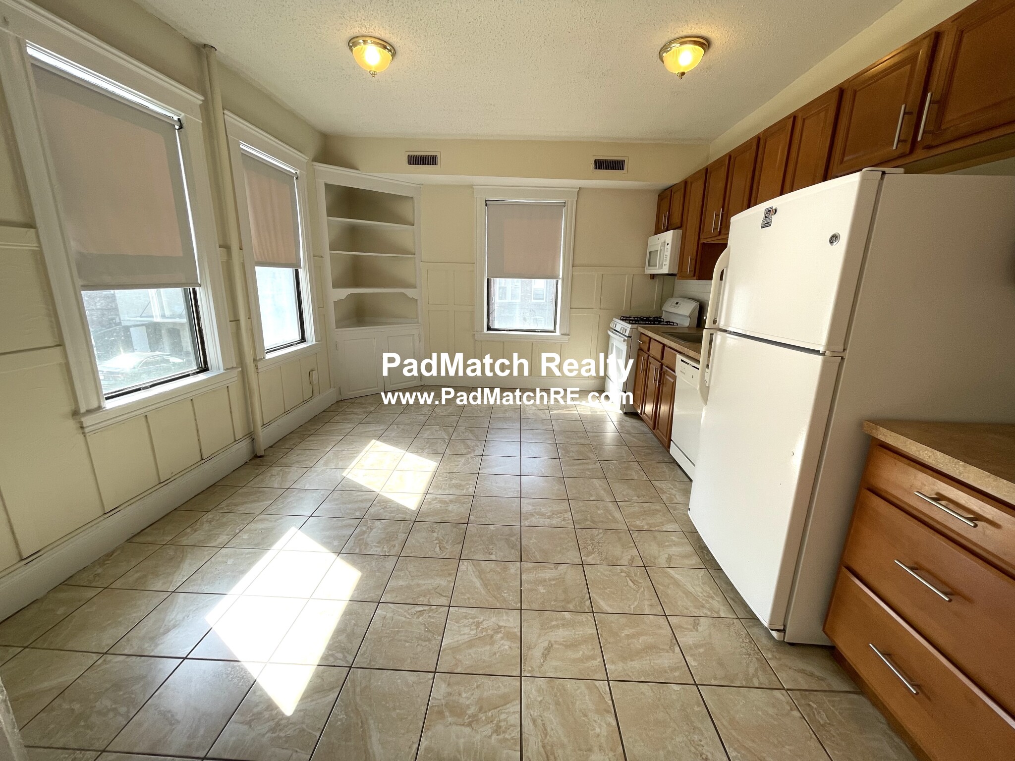 24 Hamilton Rd, Longwood