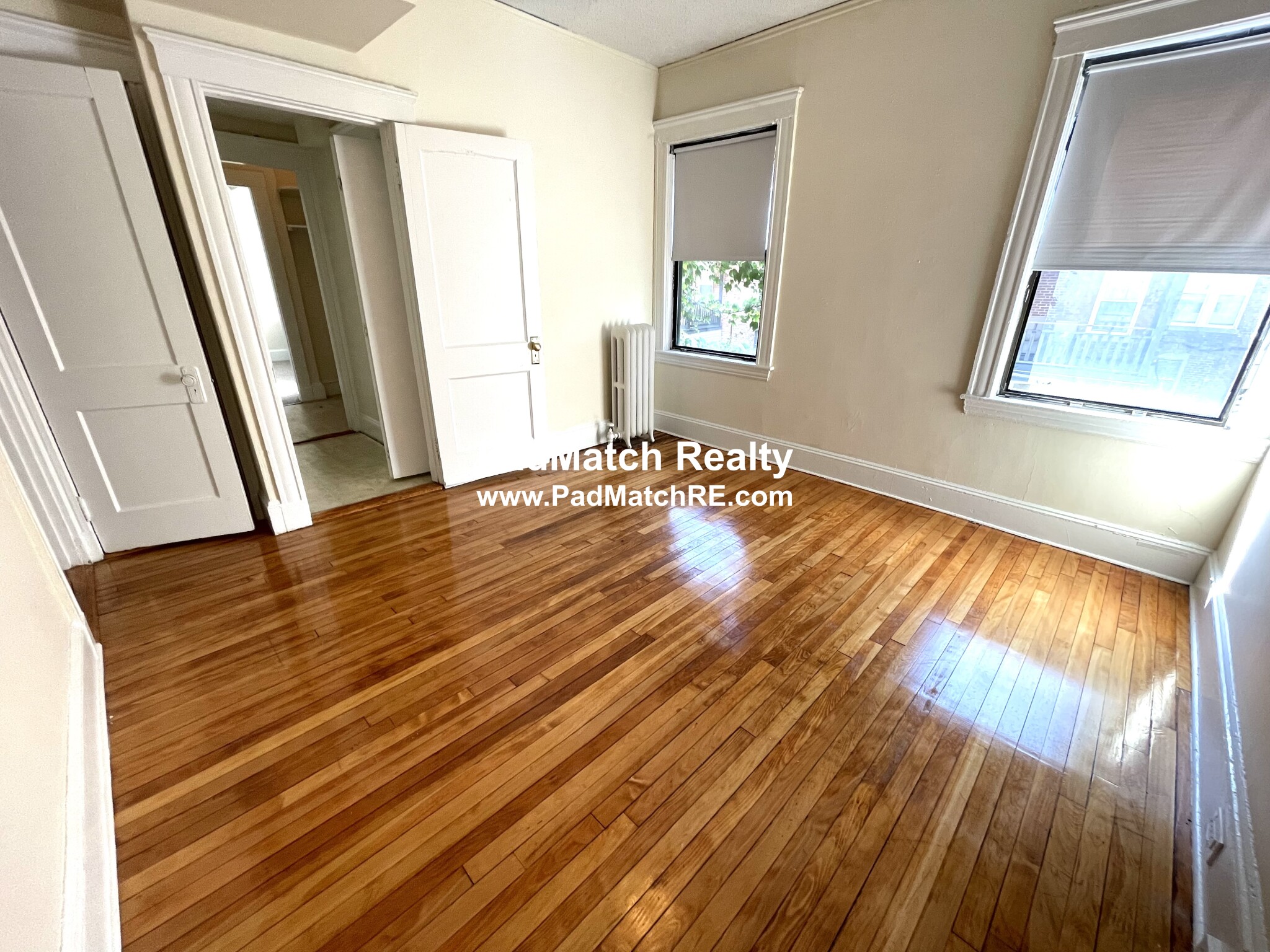 24 Hamilton Rd, Longwood