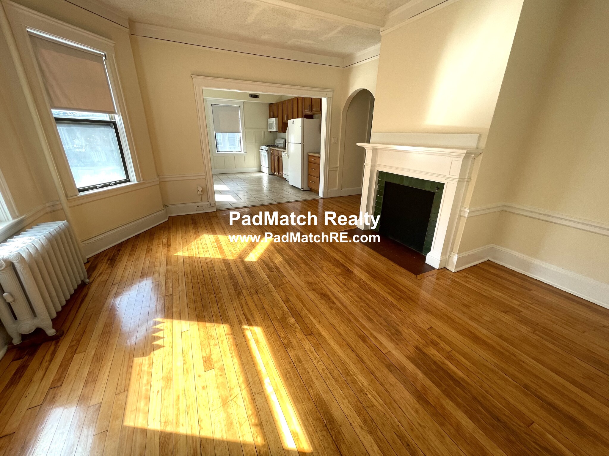 24 Hamilton Rd, Longwood