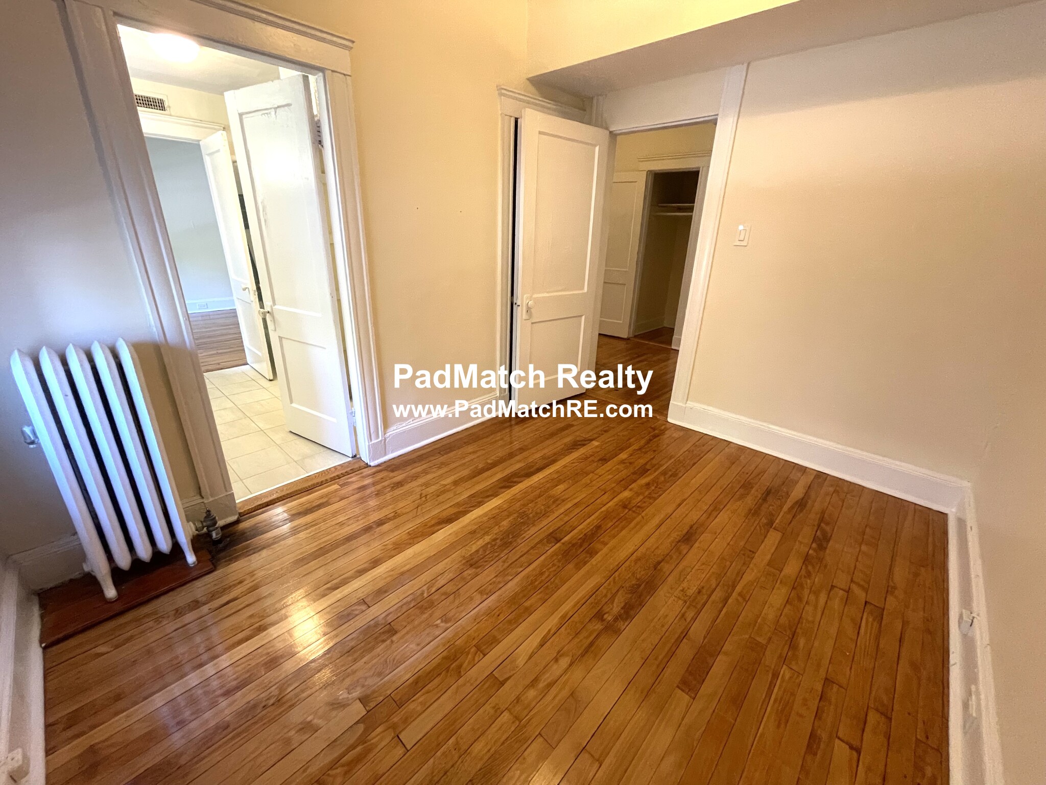 24 Hamilton Rd, Longwood