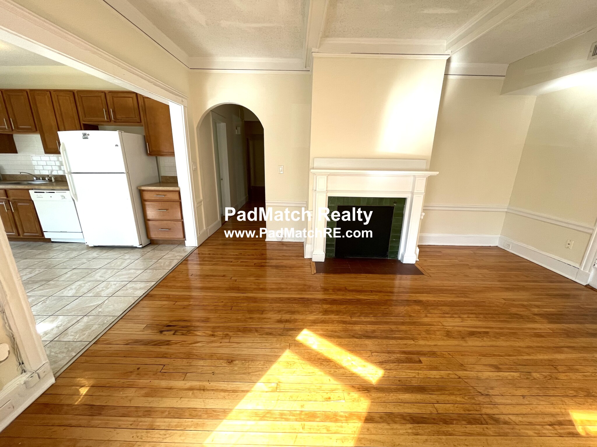 24 Hamilton Rd, Longwood