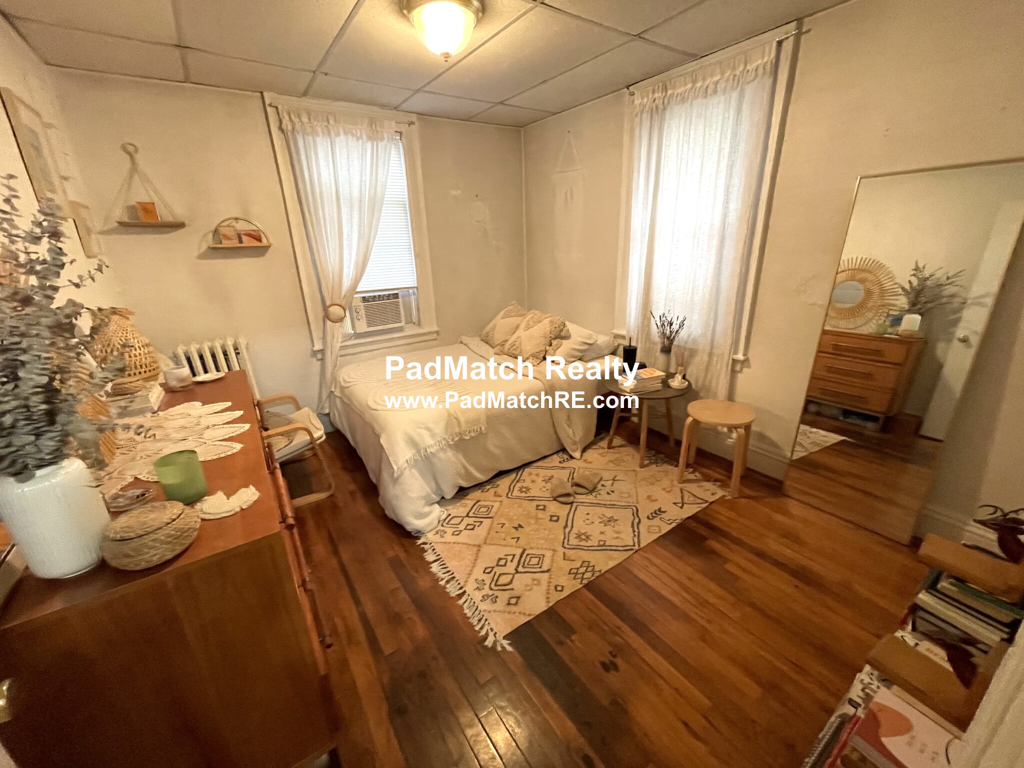 33 Lourdes Ave, Jamaica Plain