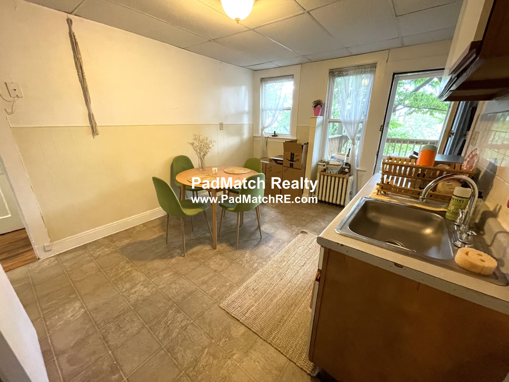 33 Lourdes Ave, Jamaica Plain