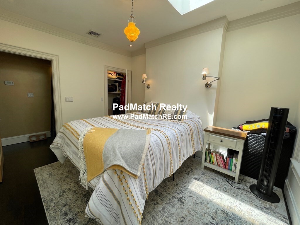 13 Worcester Sq, South End