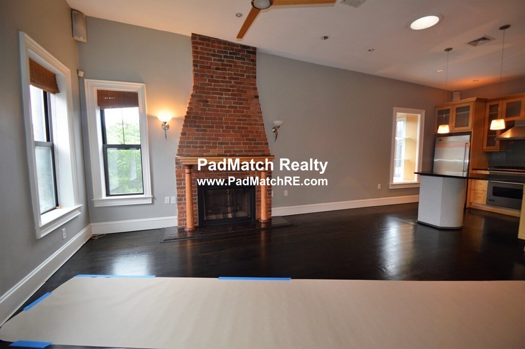 13 Worcester Sq, South End