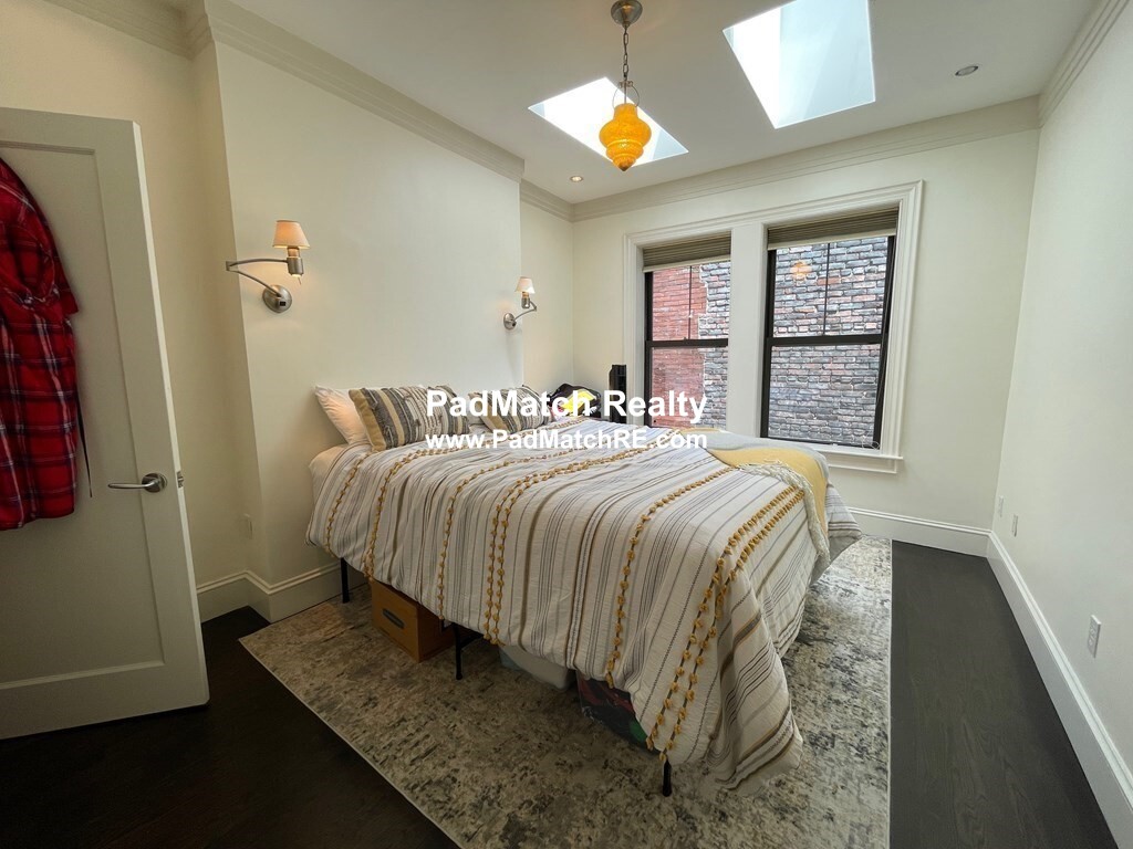 13 Worcester Sq, South End