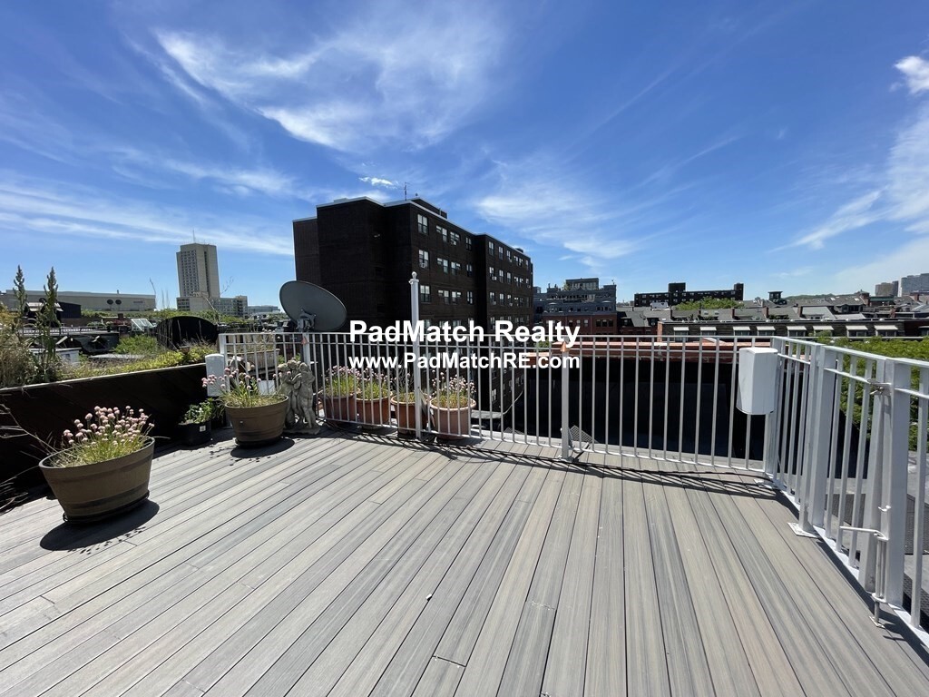 13 Worcester Sq, South End