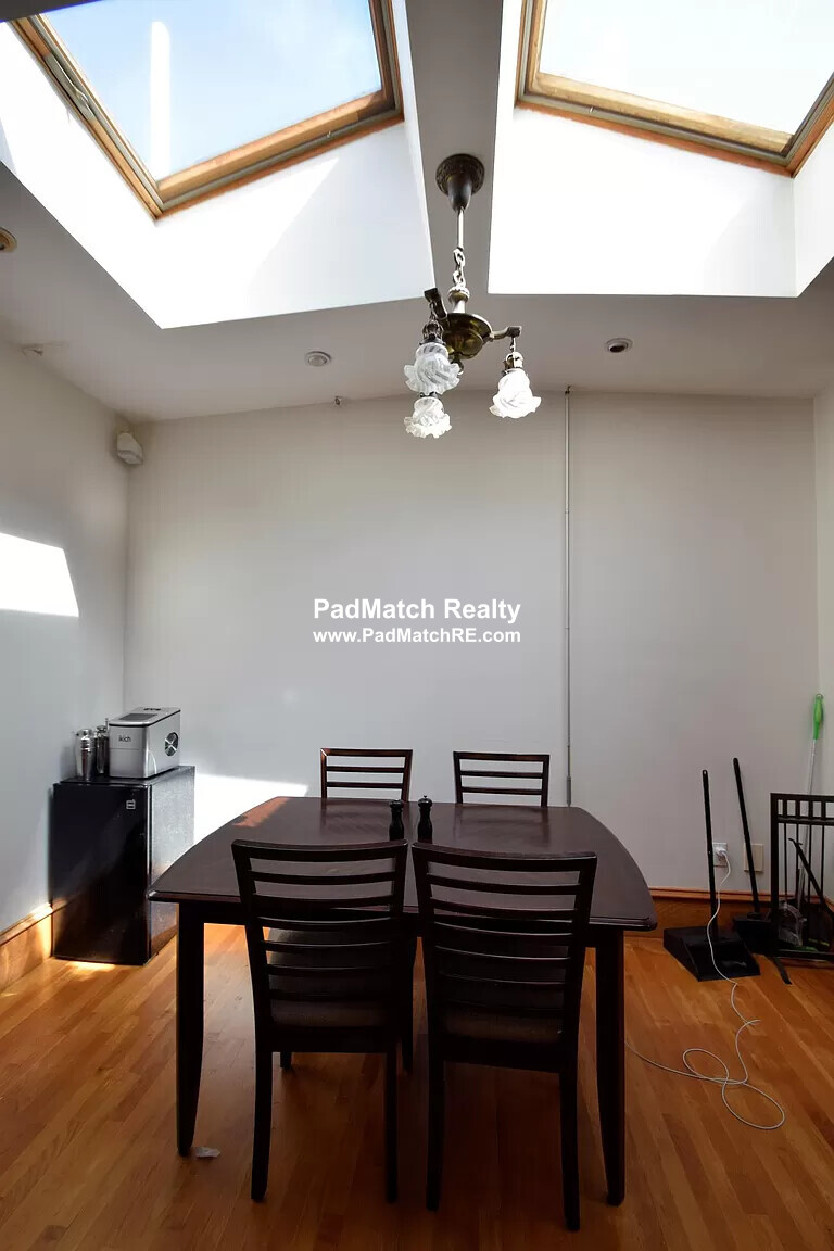 17 Holyoke St, South End